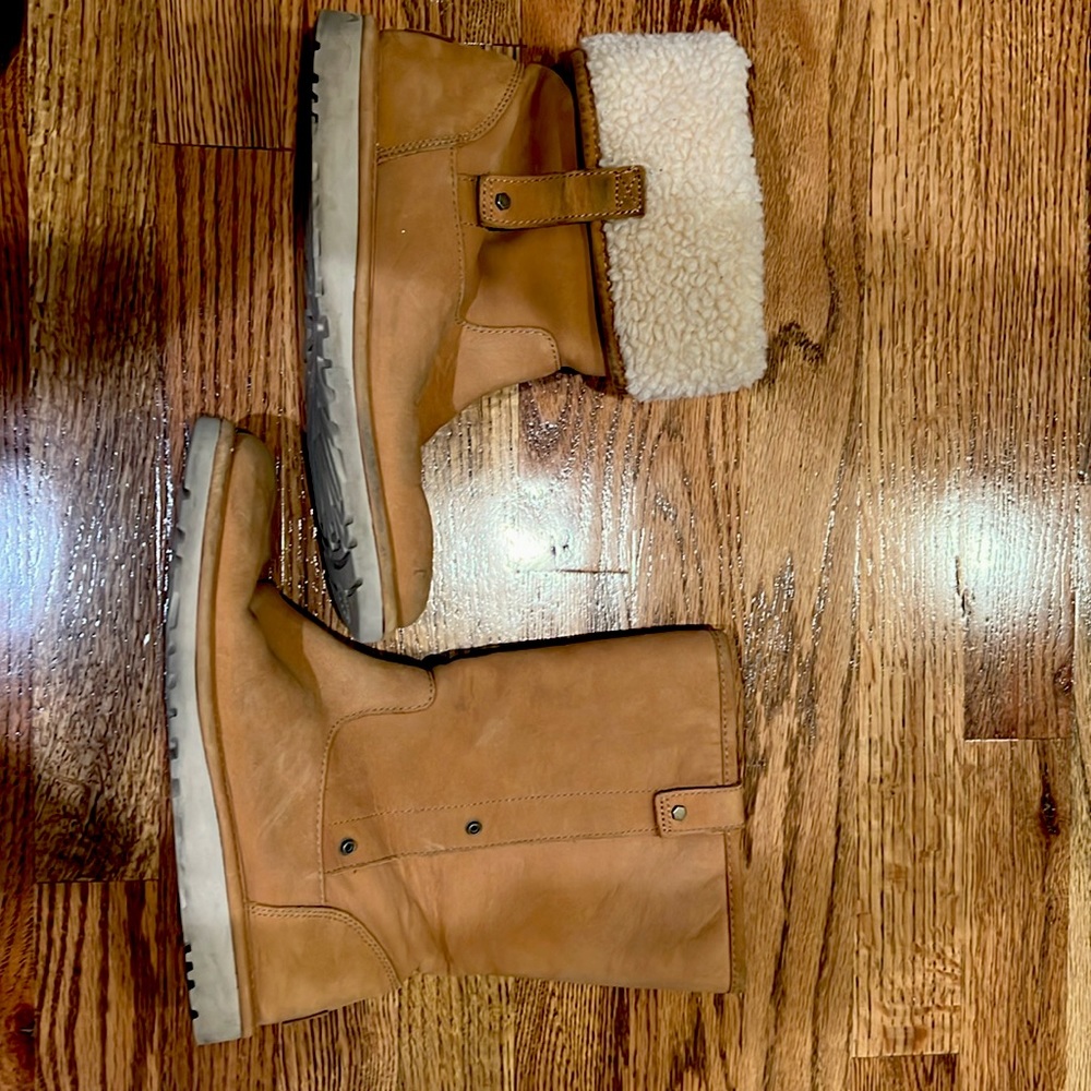 UGG Australia Sz 9 Short Boots #1013007 Tan Nubuck Convertible Women's